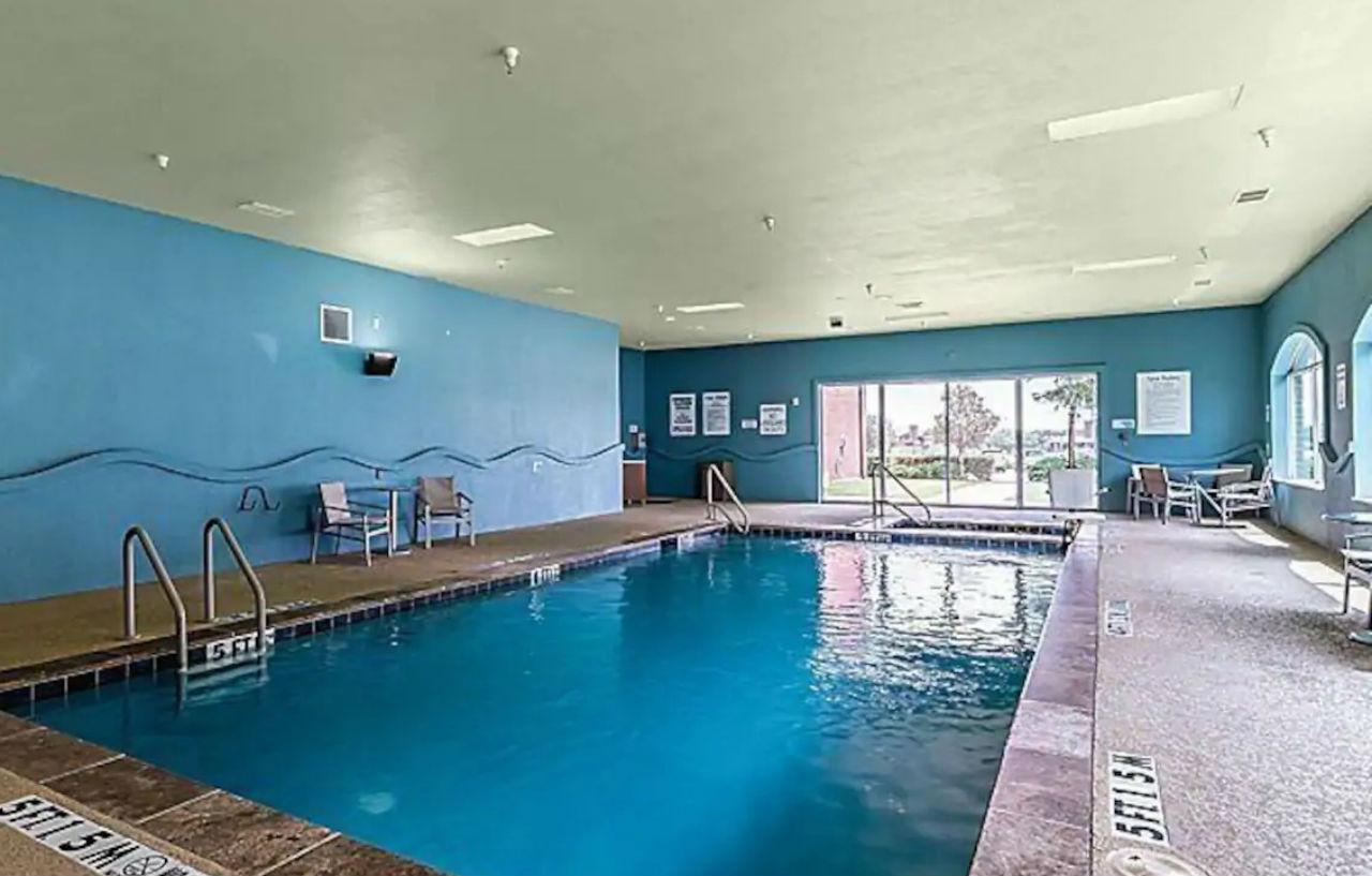 Holiday Inn Express & Suites Fort Worth - Fossil Creek By Ihg Екстериор снимка