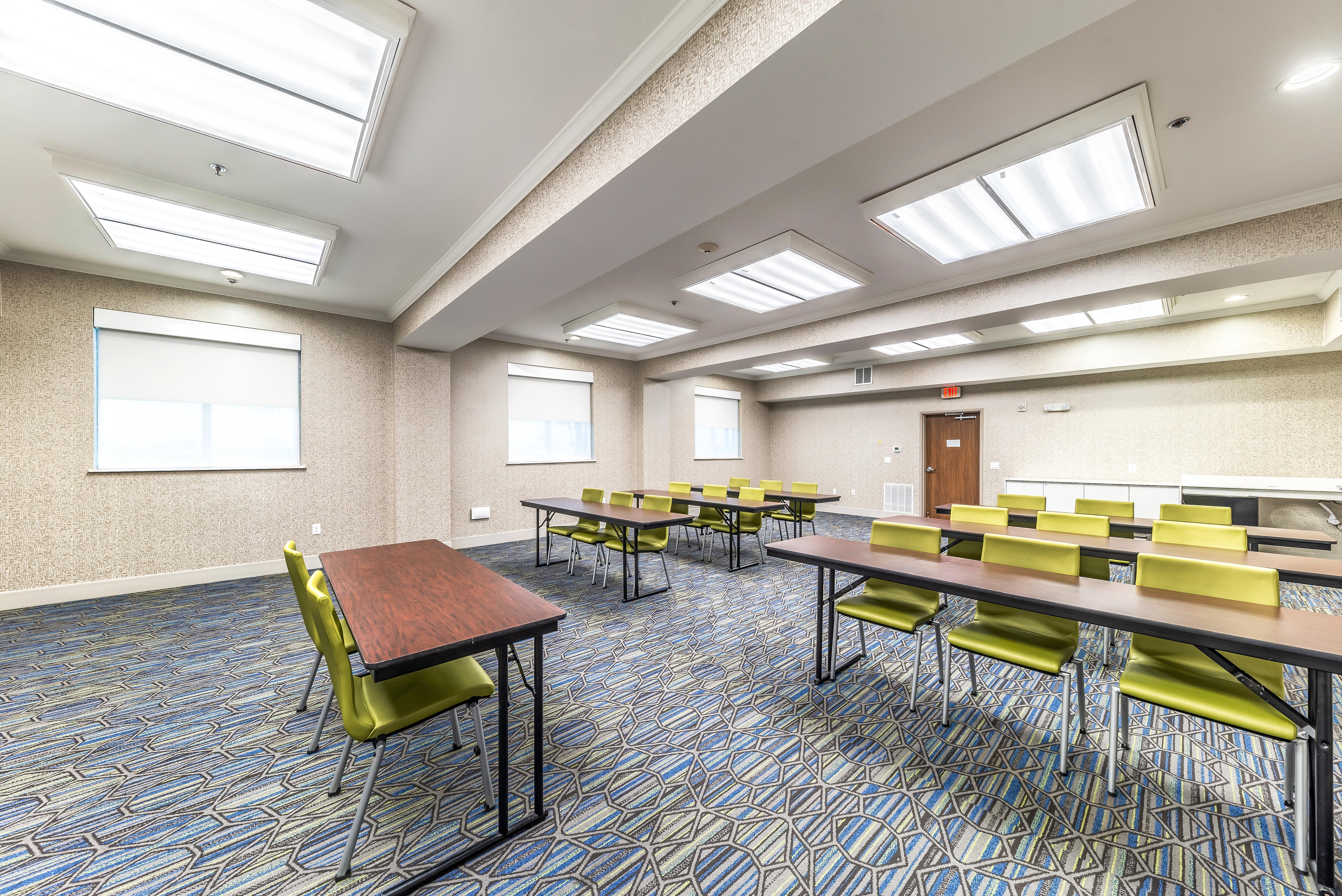 Holiday Inn Express & Suites Fort Worth - Fossil Creek By Ihg Екстериор снимка