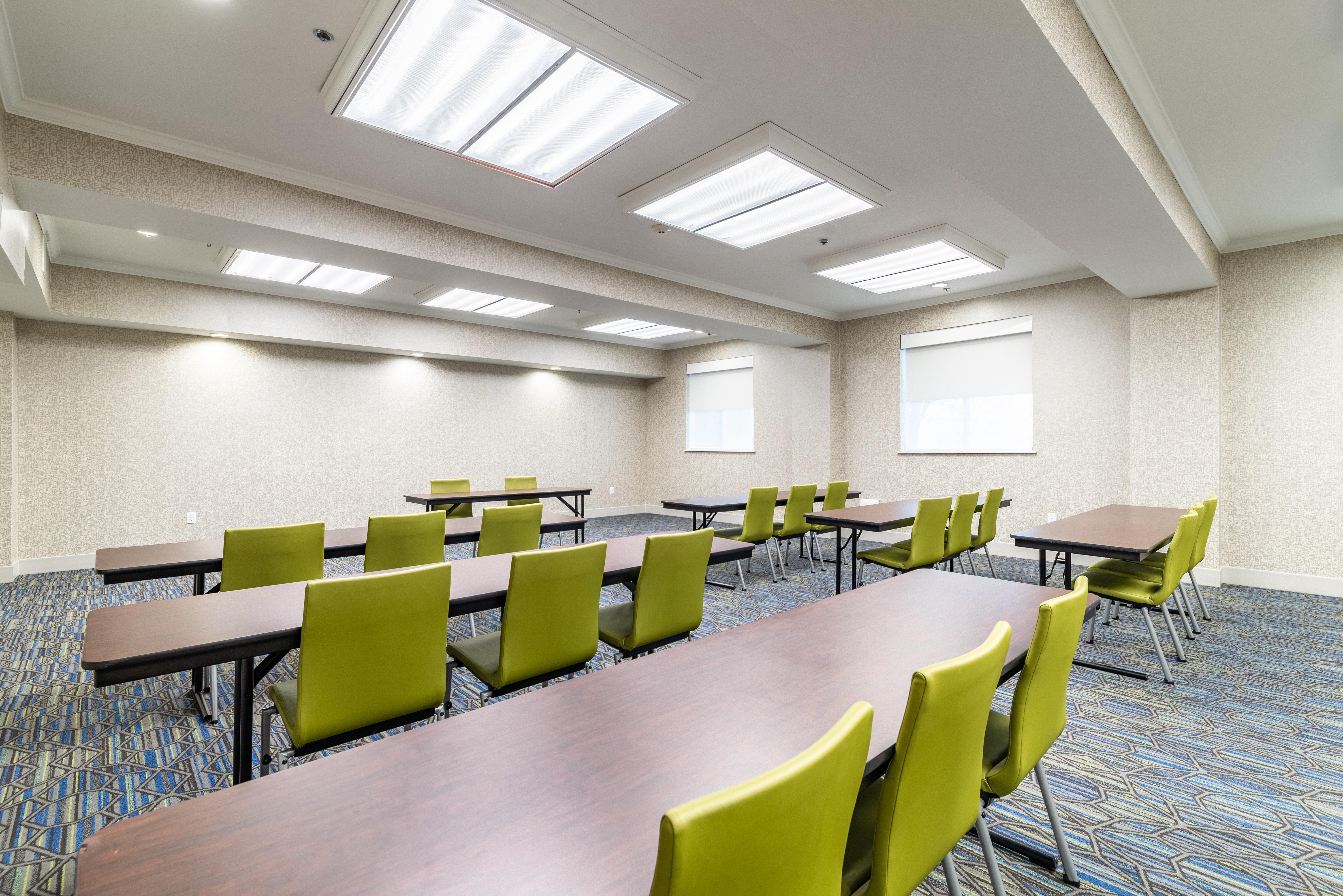 Holiday Inn Express & Suites Fort Worth - Fossil Creek By Ihg Екстериор снимка