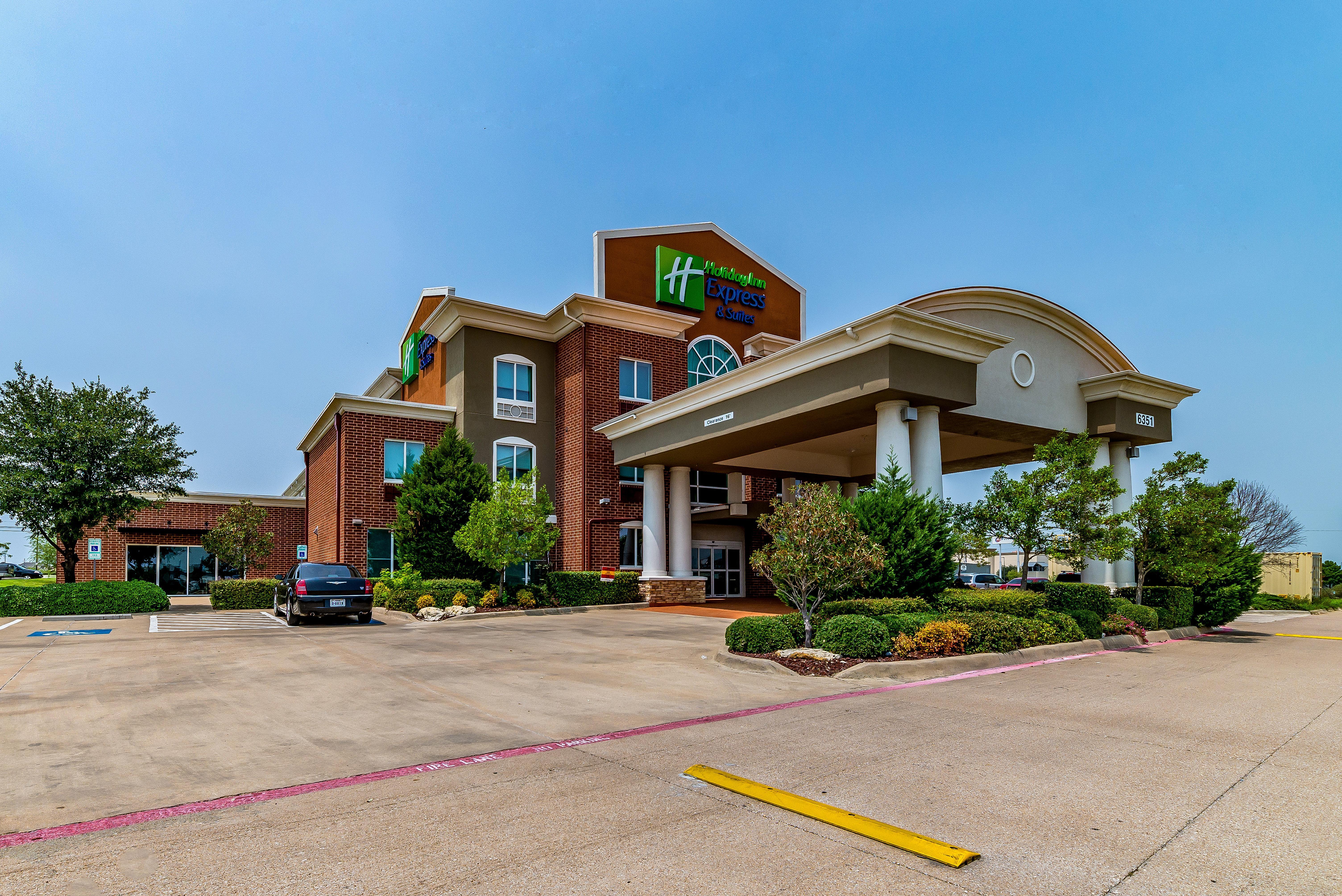Holiday Inn Express & Suites Fort Worth - Fossil Creek By Ihg Екстериор снимка