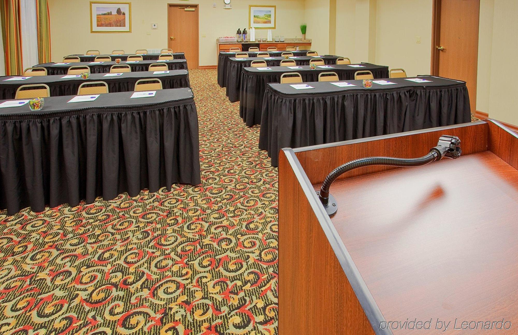 Holiday Inn Express & Suites Fort Worth - Fossil Creek By Ihg Съоръжения снимка